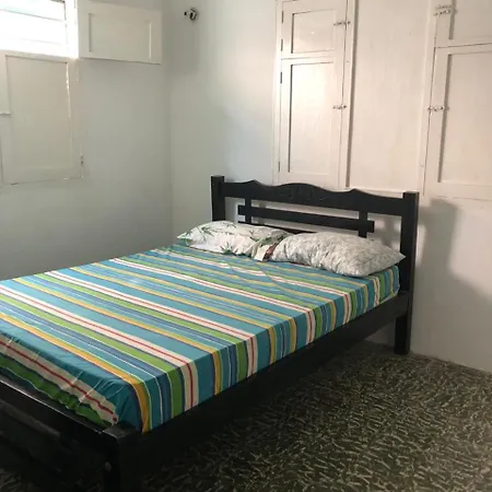 Pensión Hostal Los Abuelos Colombianos