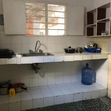 Pensión Hostal Los Abuelos Colombianos *