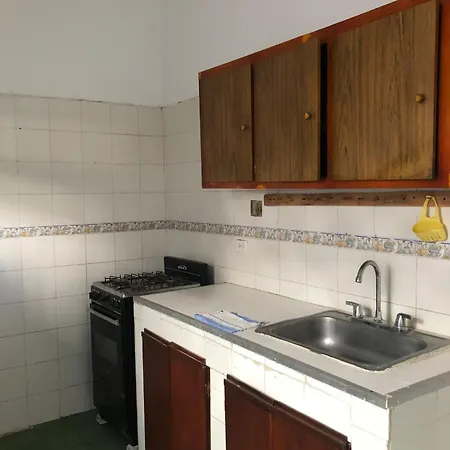 Guest house Hostal Los Abuelos Colombianos *